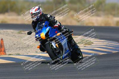 media/Mar-28-2022-Superbike Trackdays (Mon) [[b8603d0f67]]/Open Track Time/Turn 7/